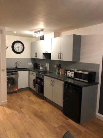Graphite Apartments Инвернес Екстериор снимка